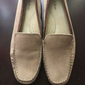 LL Bean Women Tan Suede Leather Slip On Loafer